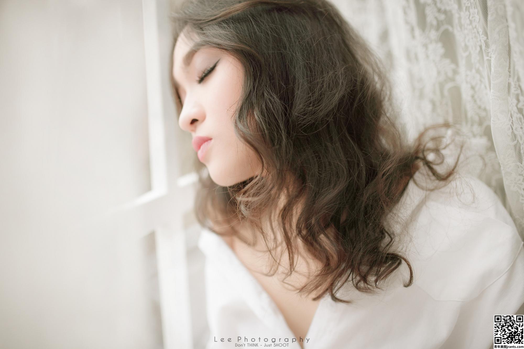 大胆的模特在Le Dinh Tin的照片中炫耀她的火辣身材-03 (74P)