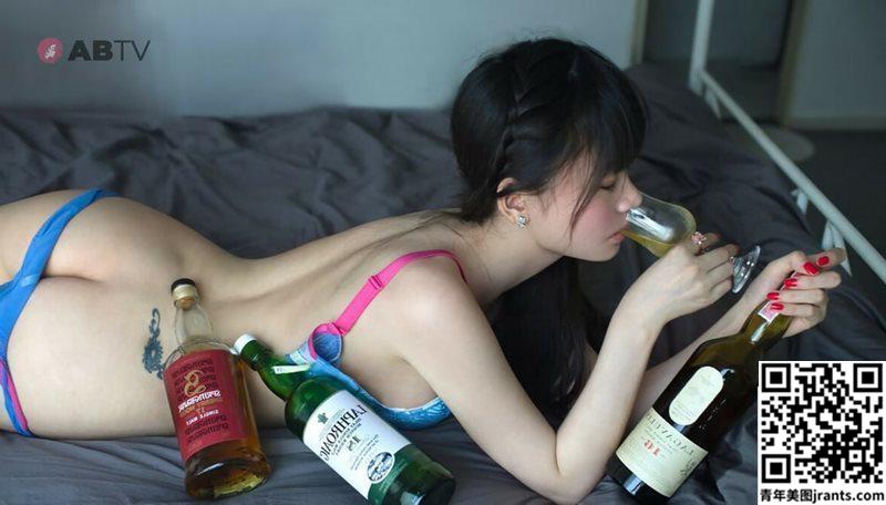 Korean Amateur Loves Her Whiskey (15P)