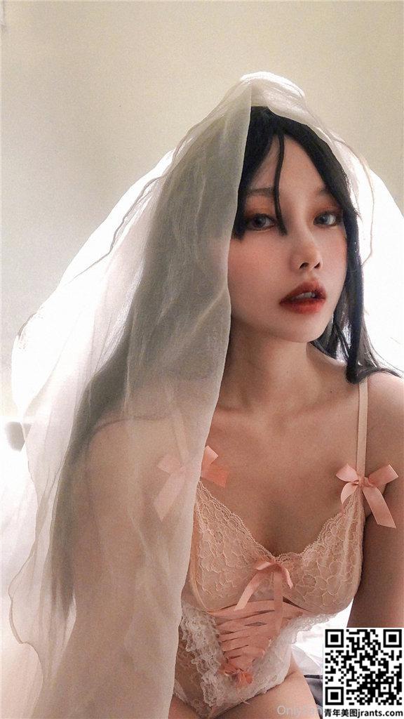Choi Ji Yun -Semi-Nude Maria Set (20P)