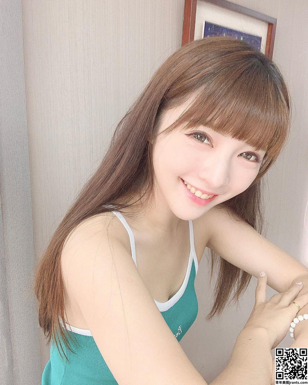 美女设计师夏咪天使笑容　小背心散发健康性感美态　 (31P)