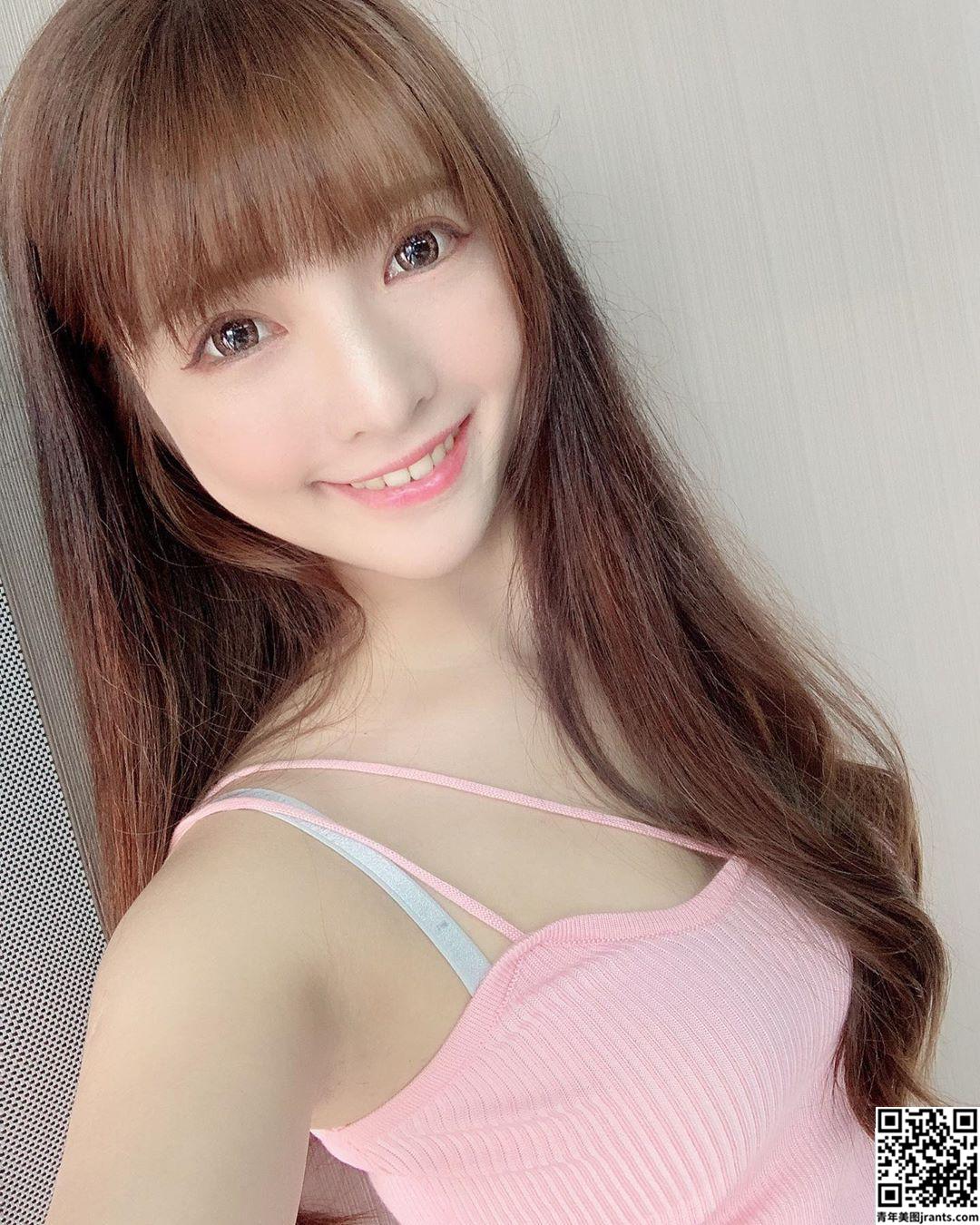 美女设计师夏咪天使笑容　小背心散发健康性感美态　 (31P)