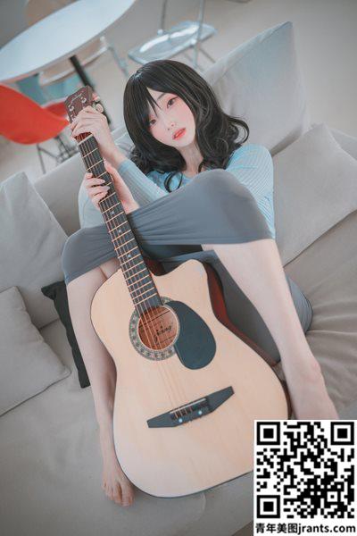 BamBi《吉他少女2》无害躁大秀白嫩身躯 (80P)