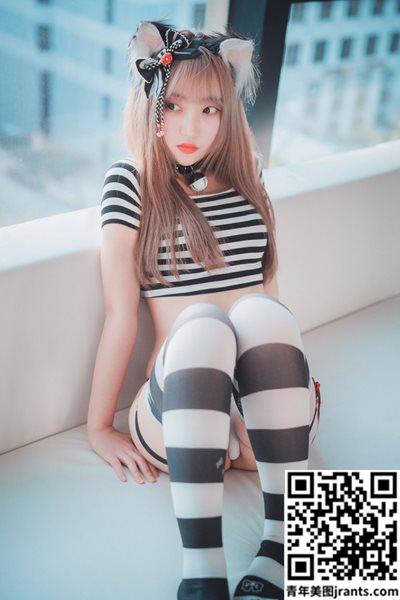 [DJAWA] Hanari &#8211; Catgirl in Stripes Photo Cloak