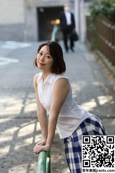 Miku 未来, 周刊ポストデジタル写真集 聡明な淑女の止まらない妄想 Set.01