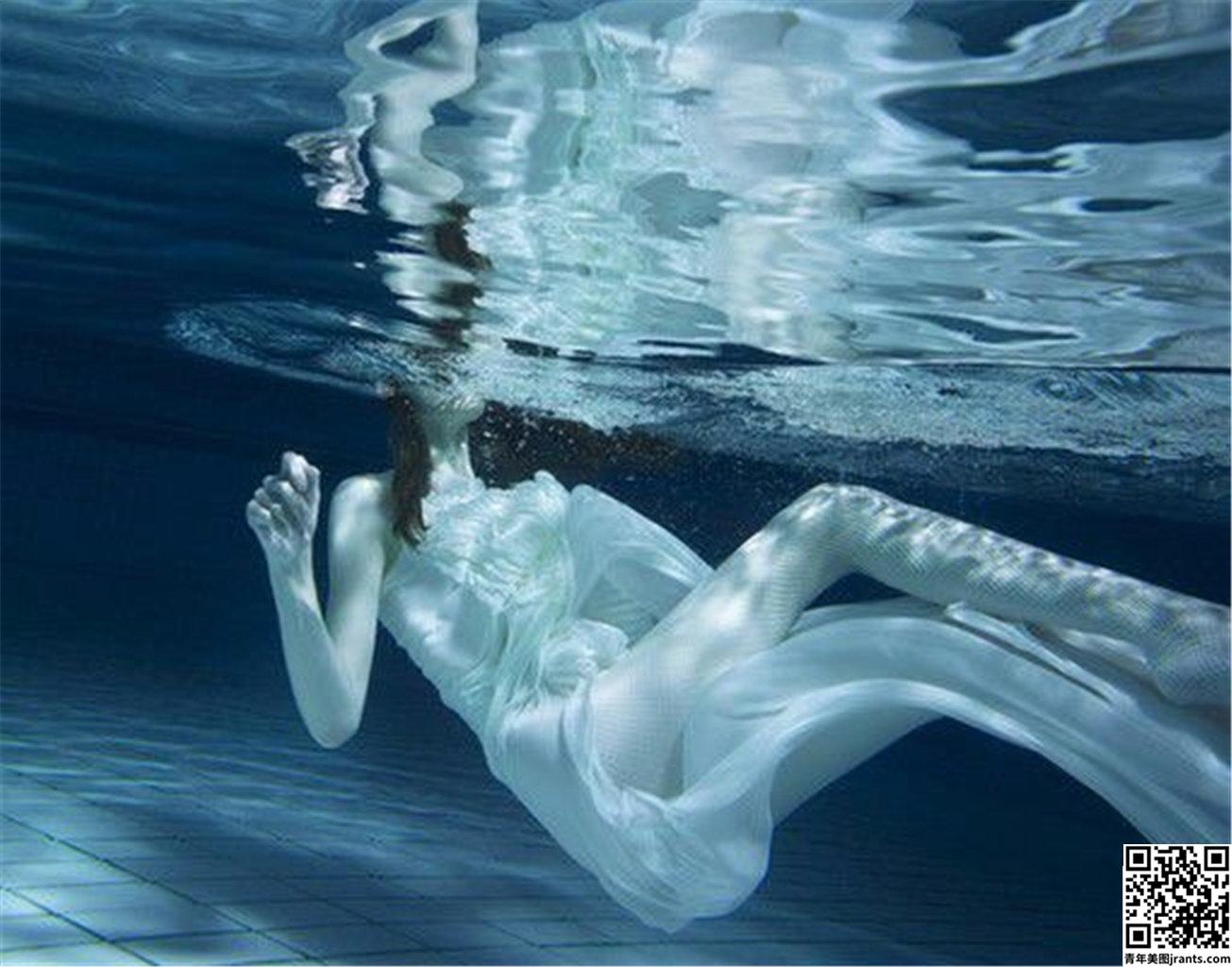 水中美体芭蕾叹为观止