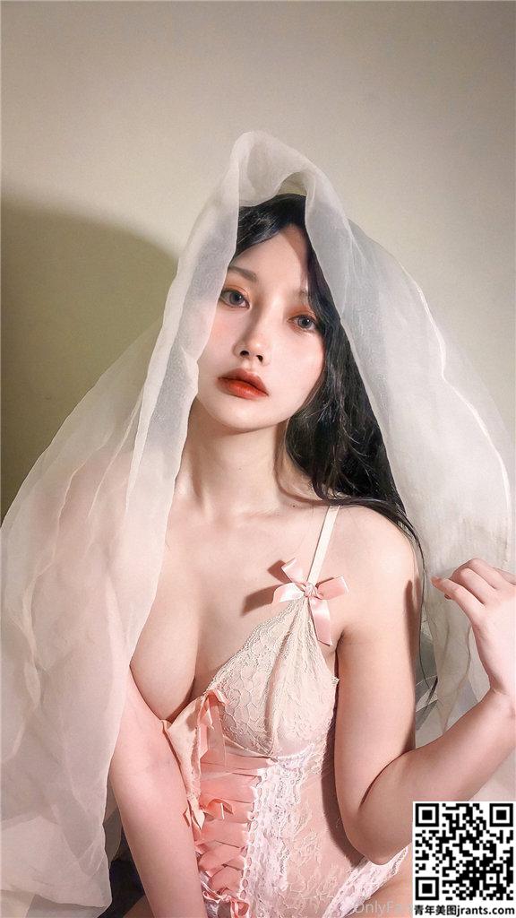 Choi Ji Yun -Semi-Nude Maria Set