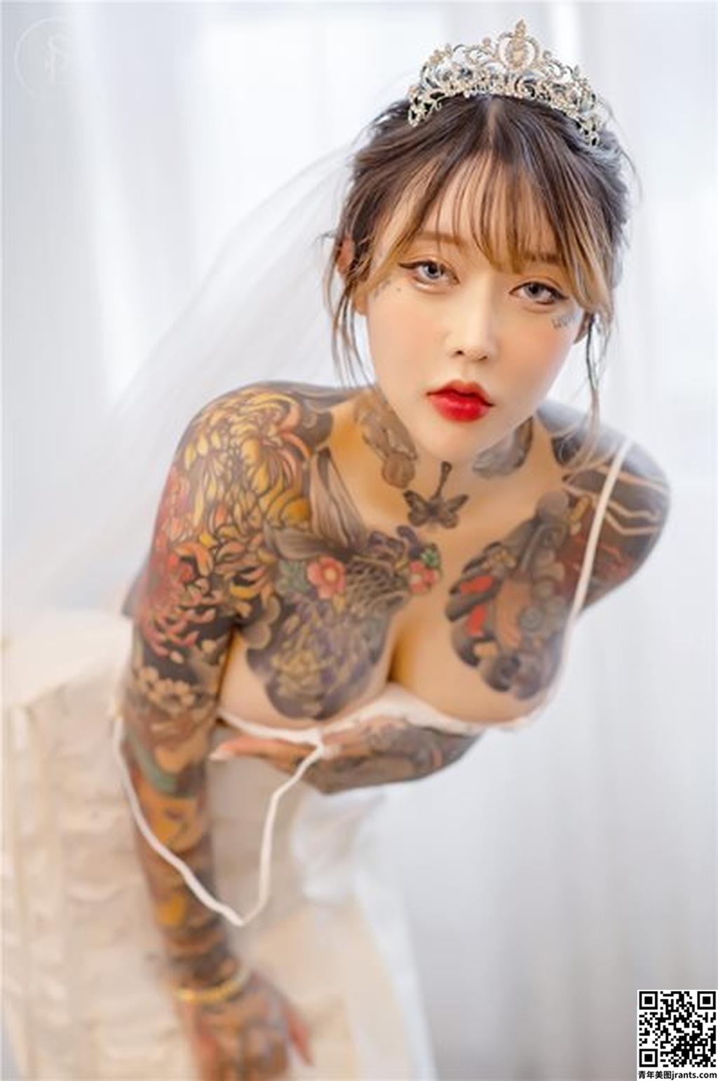 SAINT Photolife &#8211; YoKo VOL. 01 &#8211; Cat Bride