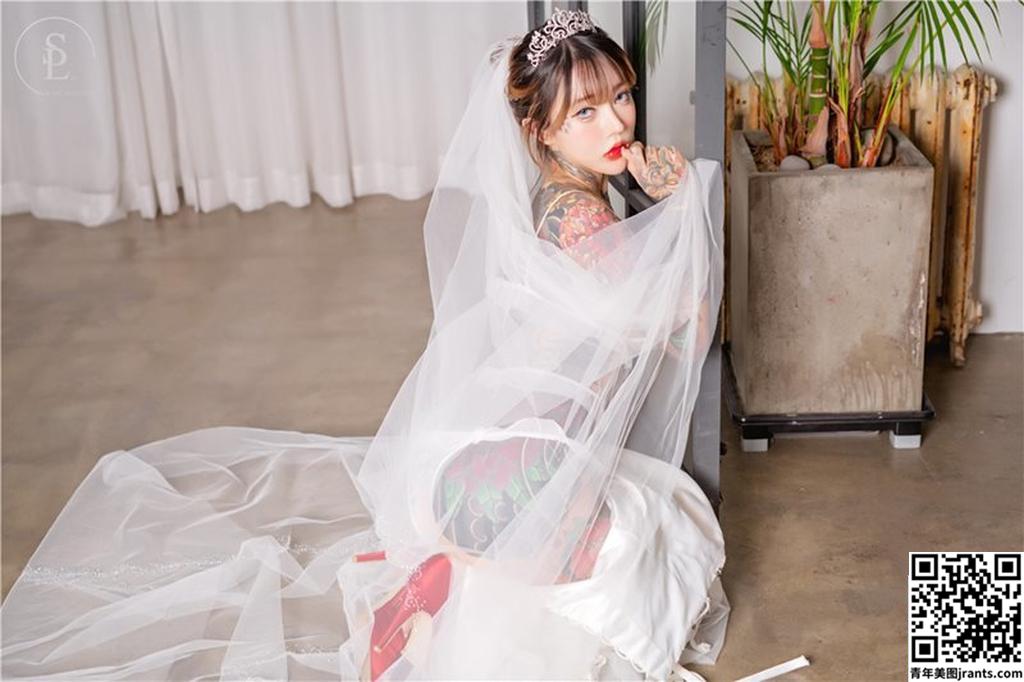 SAINT Photolife &#8211; YoKo VOL. 01 &#8211; Cat Bride