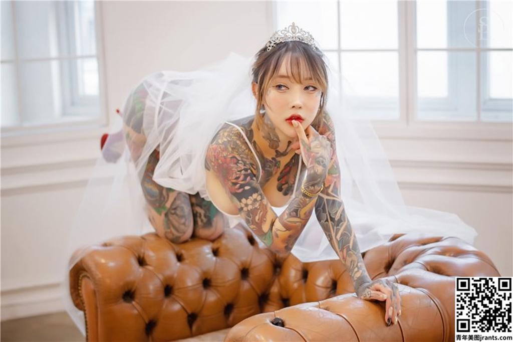 SAINT Photolife &#8211; YoKo VOL. 01 &#8211; Cat Bride