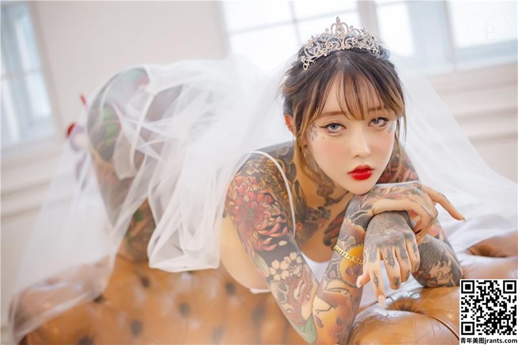 SAINT Photolife &#8211; YoKo VOL. 01 &#8211; Cat Bride