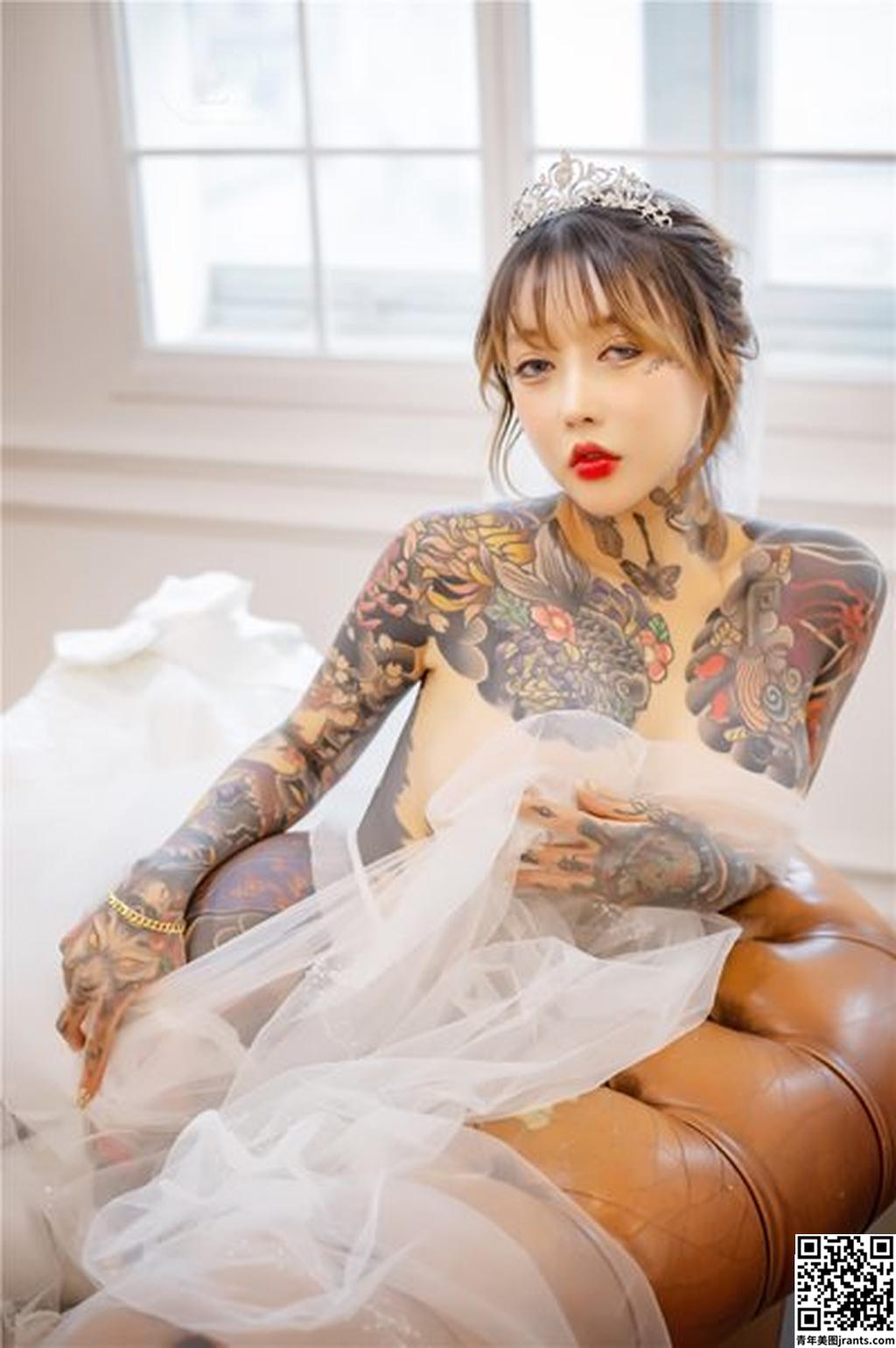 SAINT Photolife &#8211; YoKo VOL. 01 &#8211; Cat Bride