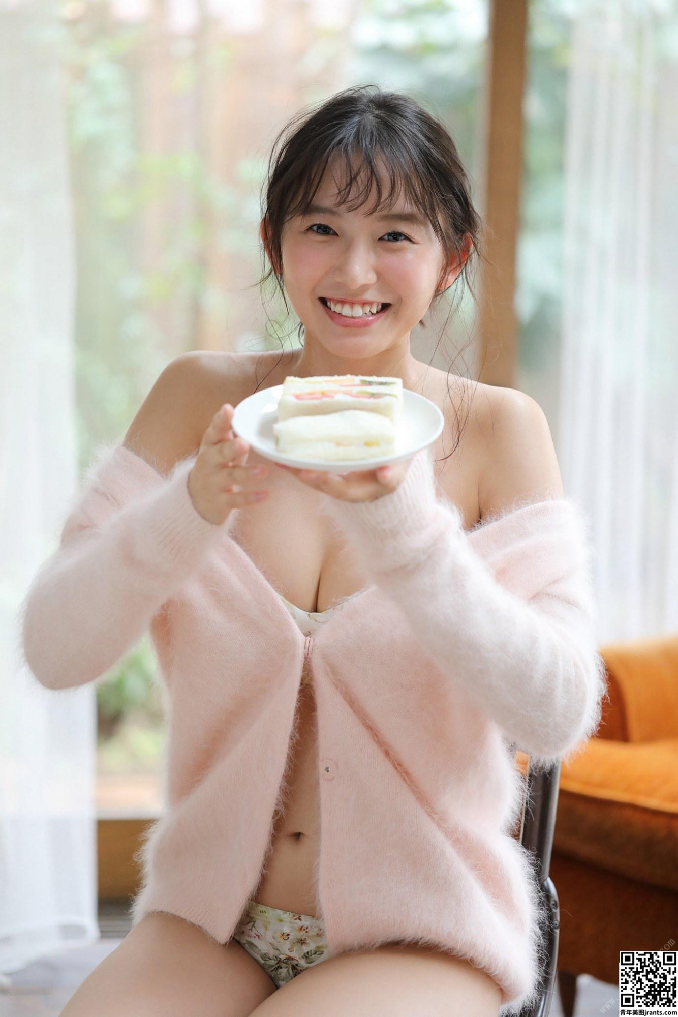 [志田音々] 气质女大生美乳呼之欲出