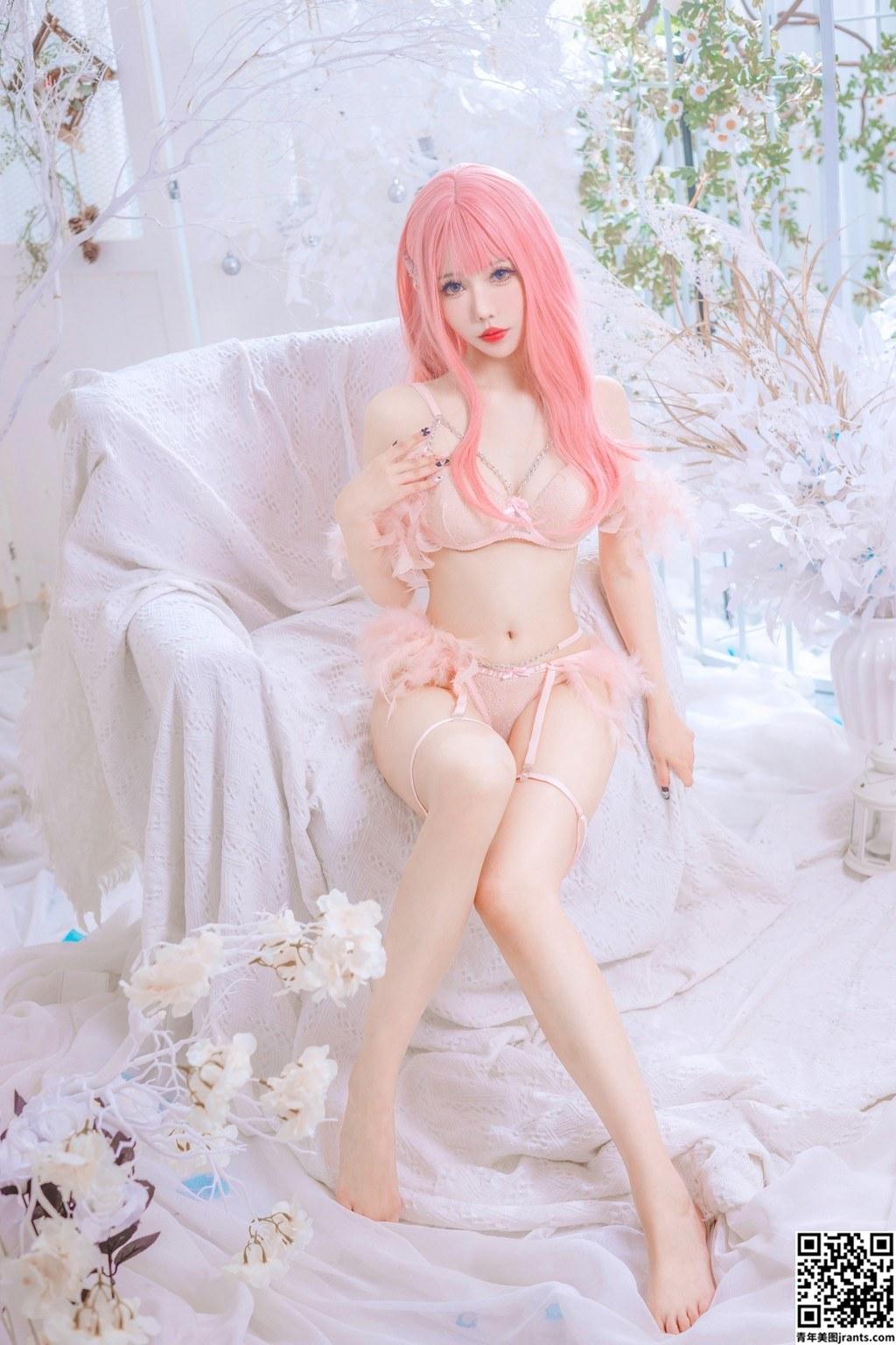 仙女月 – 粉色内衣