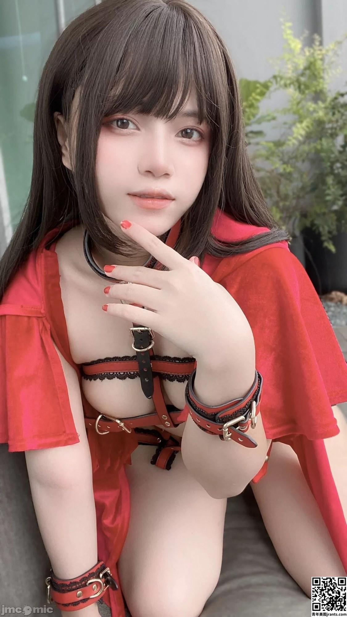 Angel Chan &#8211; Red Riding Hood