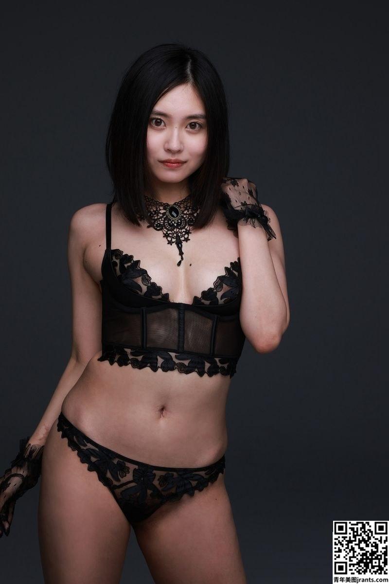 由8位高质日本AV女优完成的美裸神∞契 周刊写真集