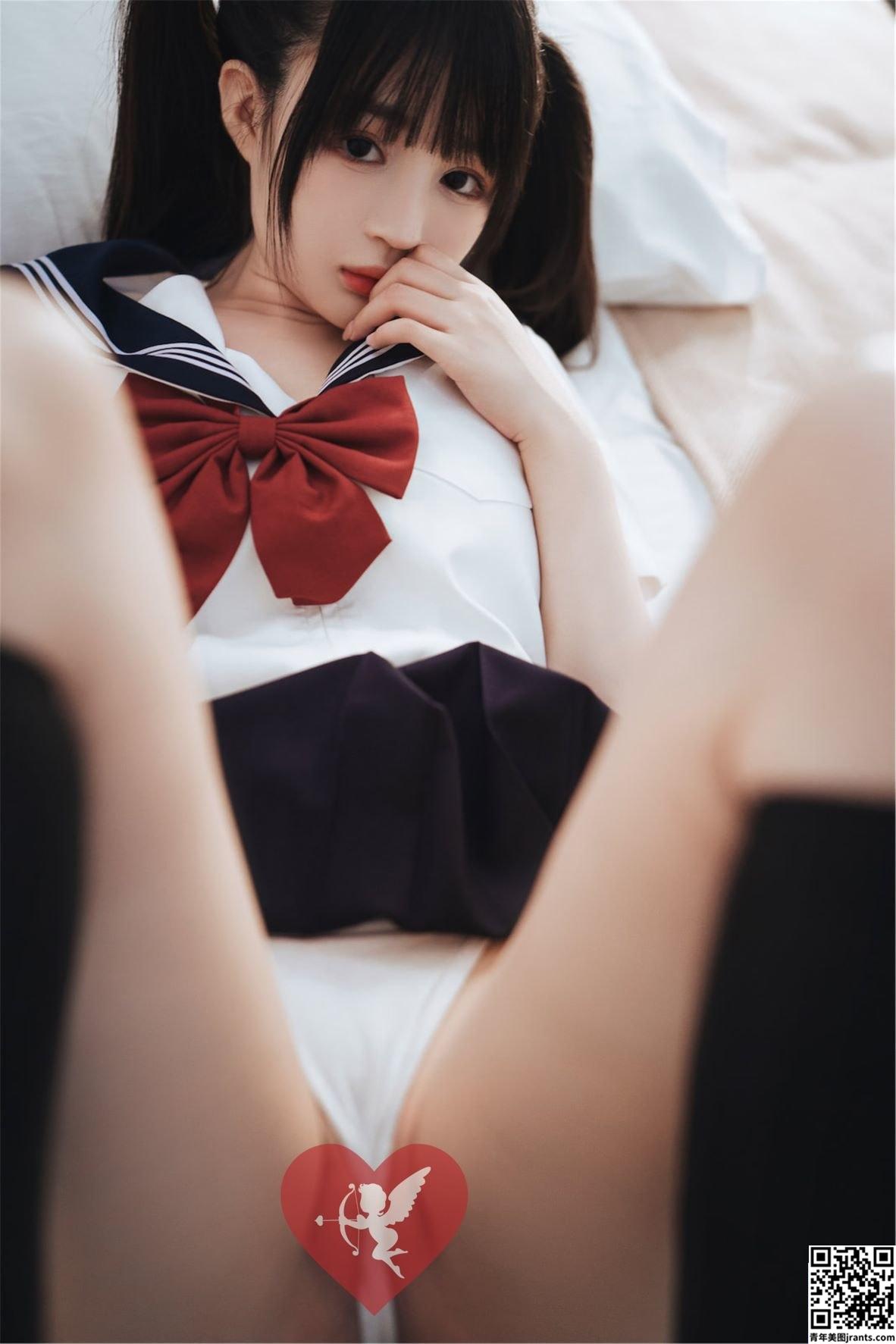 [Coser] 桜井甯甯 &#8211; 双马尾JK