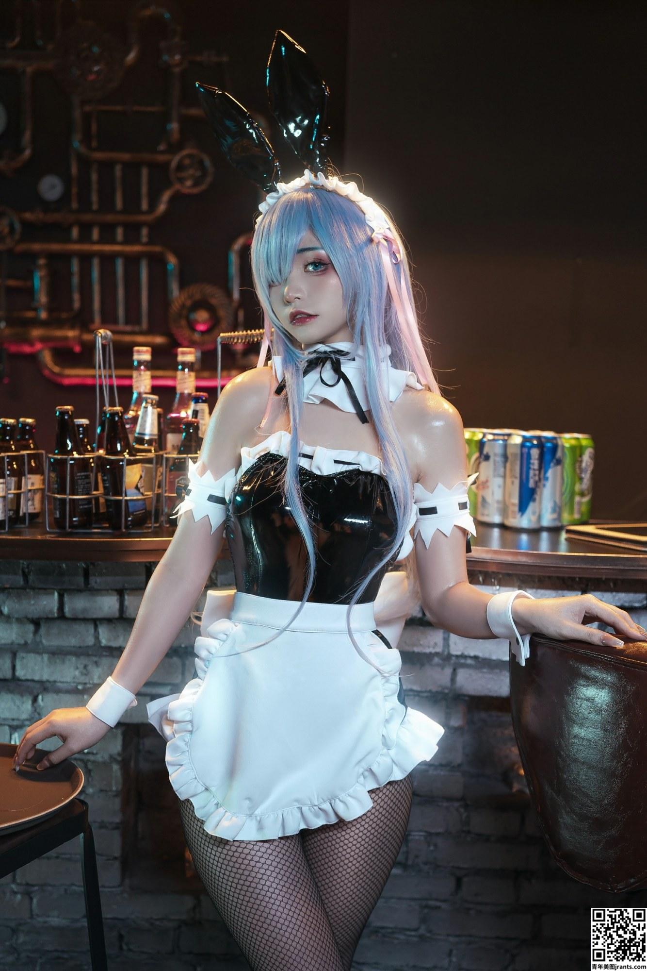 [COSPLAY] 爆机少女喵小吉 – 从零开始的夜生活