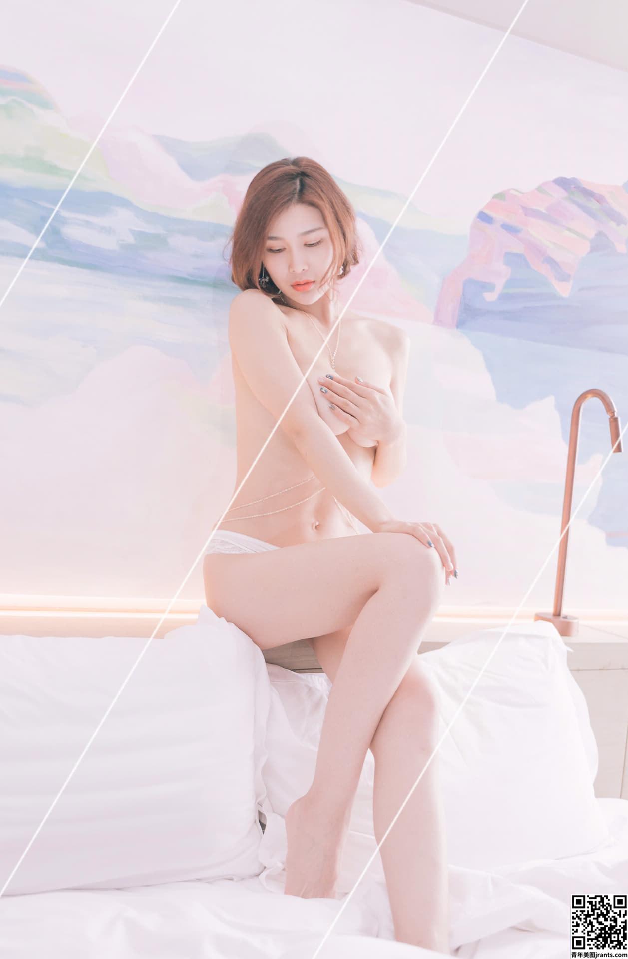 闫盼盼私房系列 &#8211; 7月裸心 至尊版