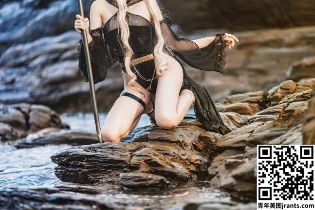 [Coser] 桜桃喵 &#8211; 闪灵泳装