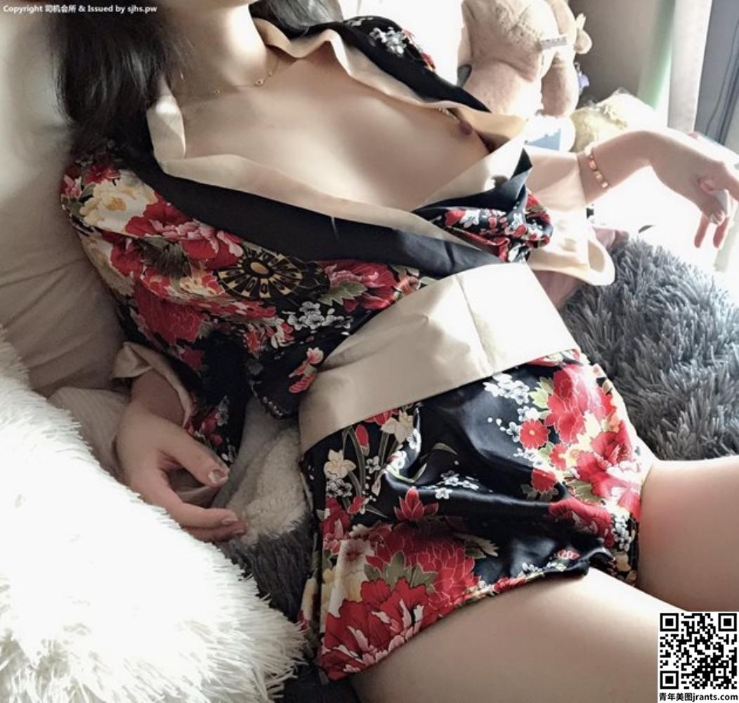 合服小姐姐