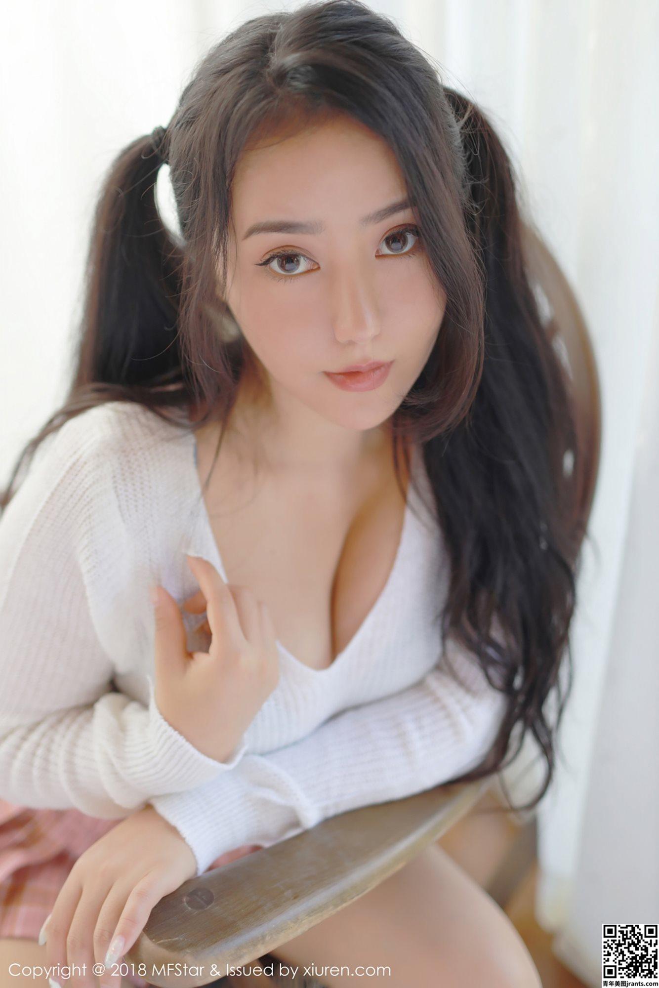 [MFStar模范学院系列] 2018.12.10 VOL. 168 Manuela玛鲁娜 性感写真[52P]