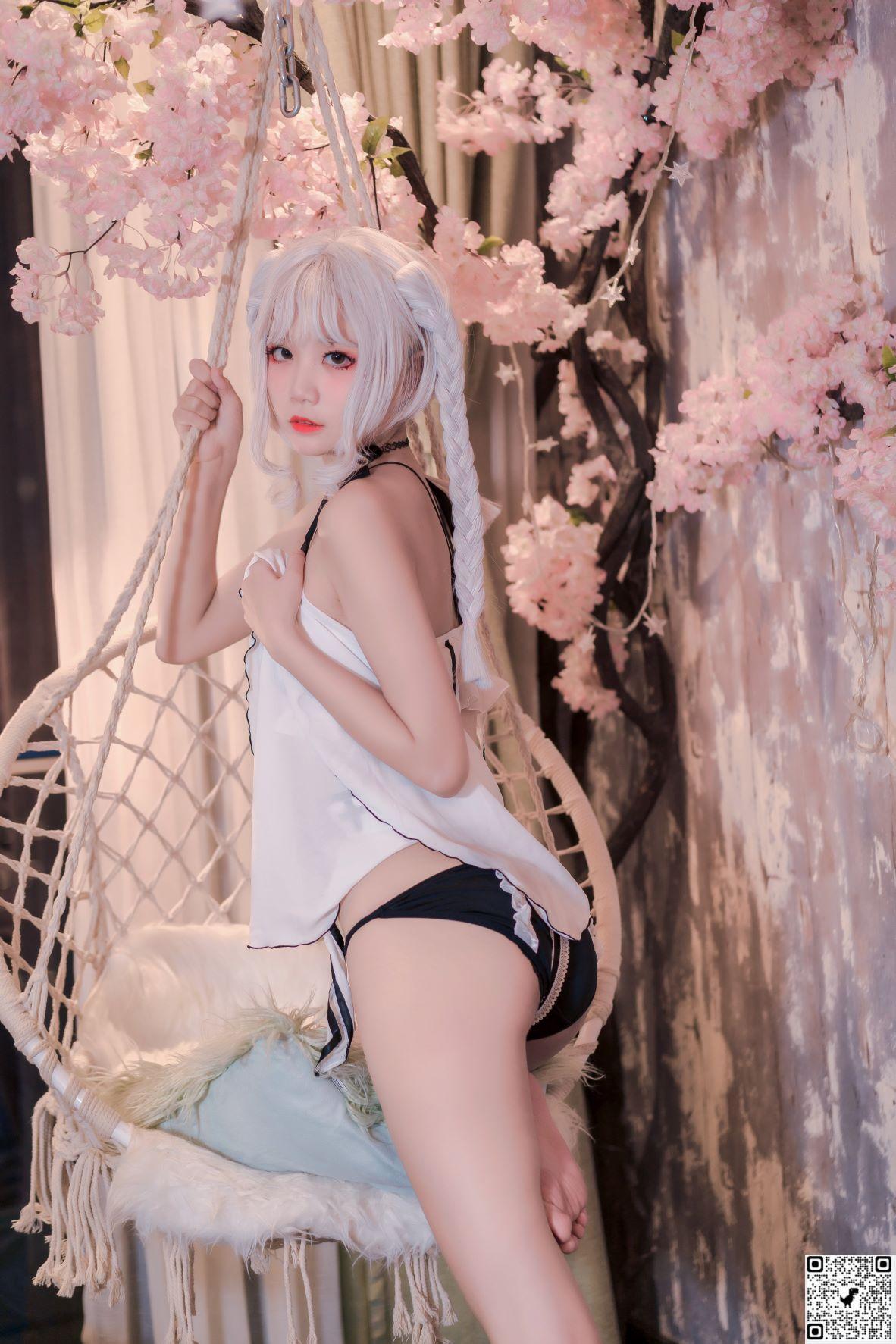 [Coser] 五更百鬼 &#8211; 圣女「吊带黑丝」