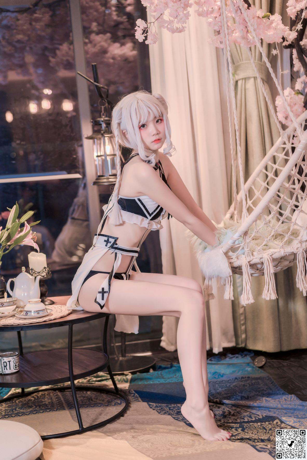 [Coser] 五更百鬼 &#8211; 圣女「吊带黑丝」