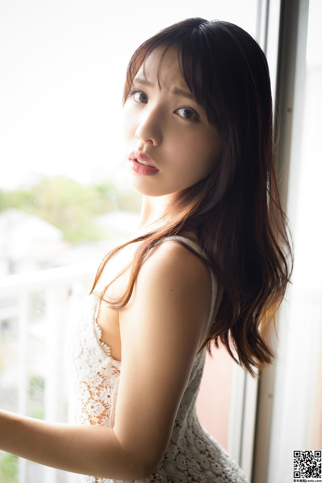 Hana Shirato 白桃はな – Love is pink 恋は桃色 (94P)
