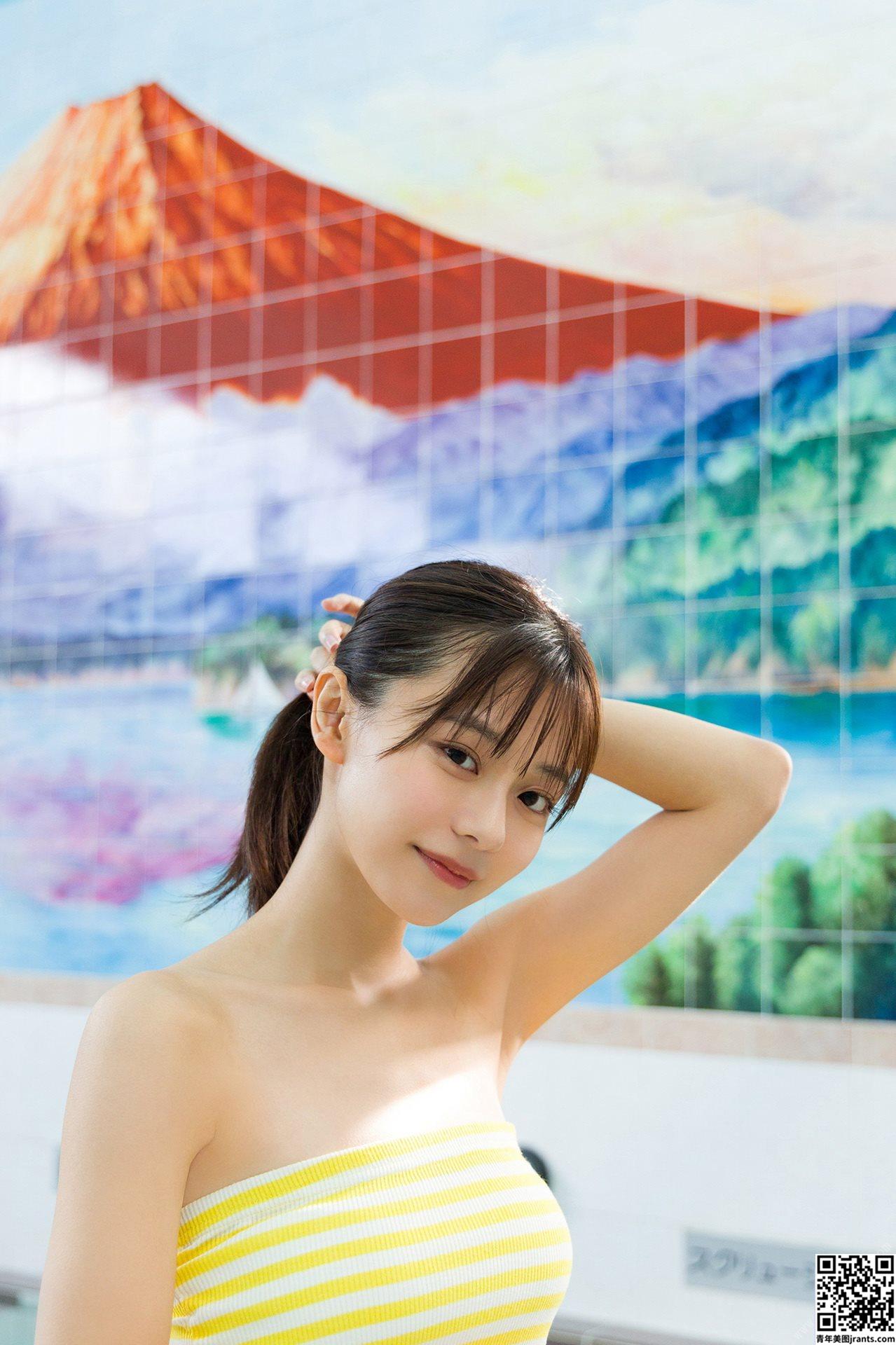 Yui Asakura 浅仓唯　Who’s Hot Spisan Gravure Photobook (58P)