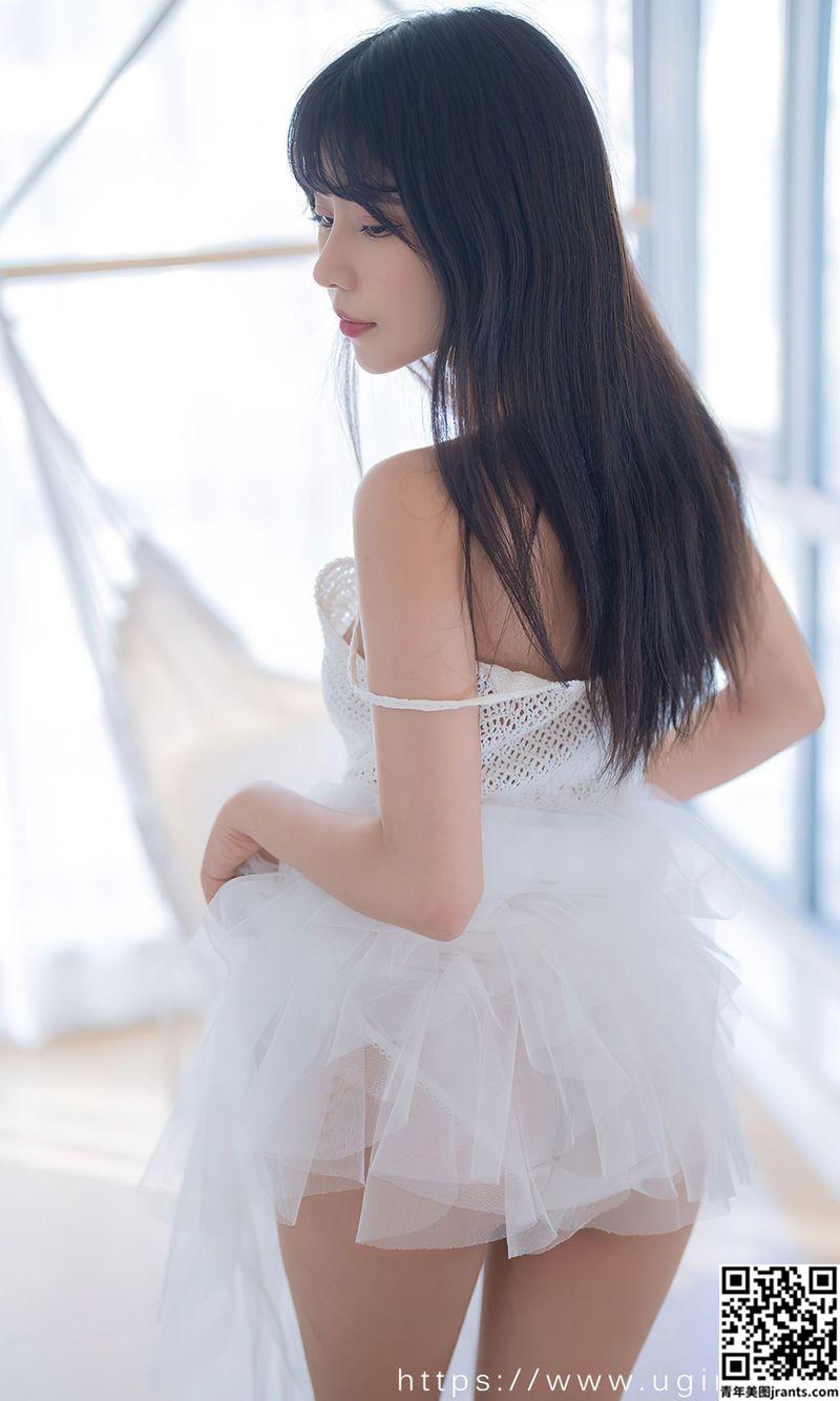 [爱尤物] 北京清甜巨乳美少女大胆内衣撩人写真 – 柚子 (56P)