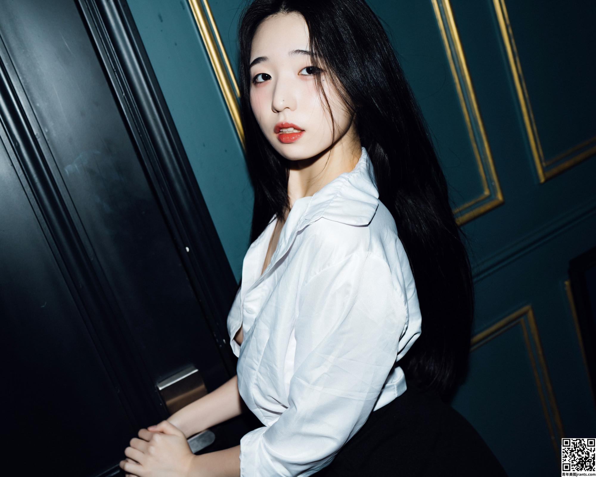 YeonWoo – Last night VOL. 2 (75P)