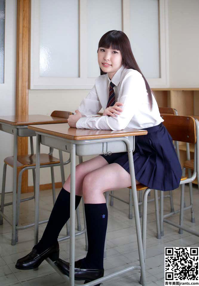 嫩嫩的迷人日本学生妹HIMIKA SUDA 须田比美香 (26P)