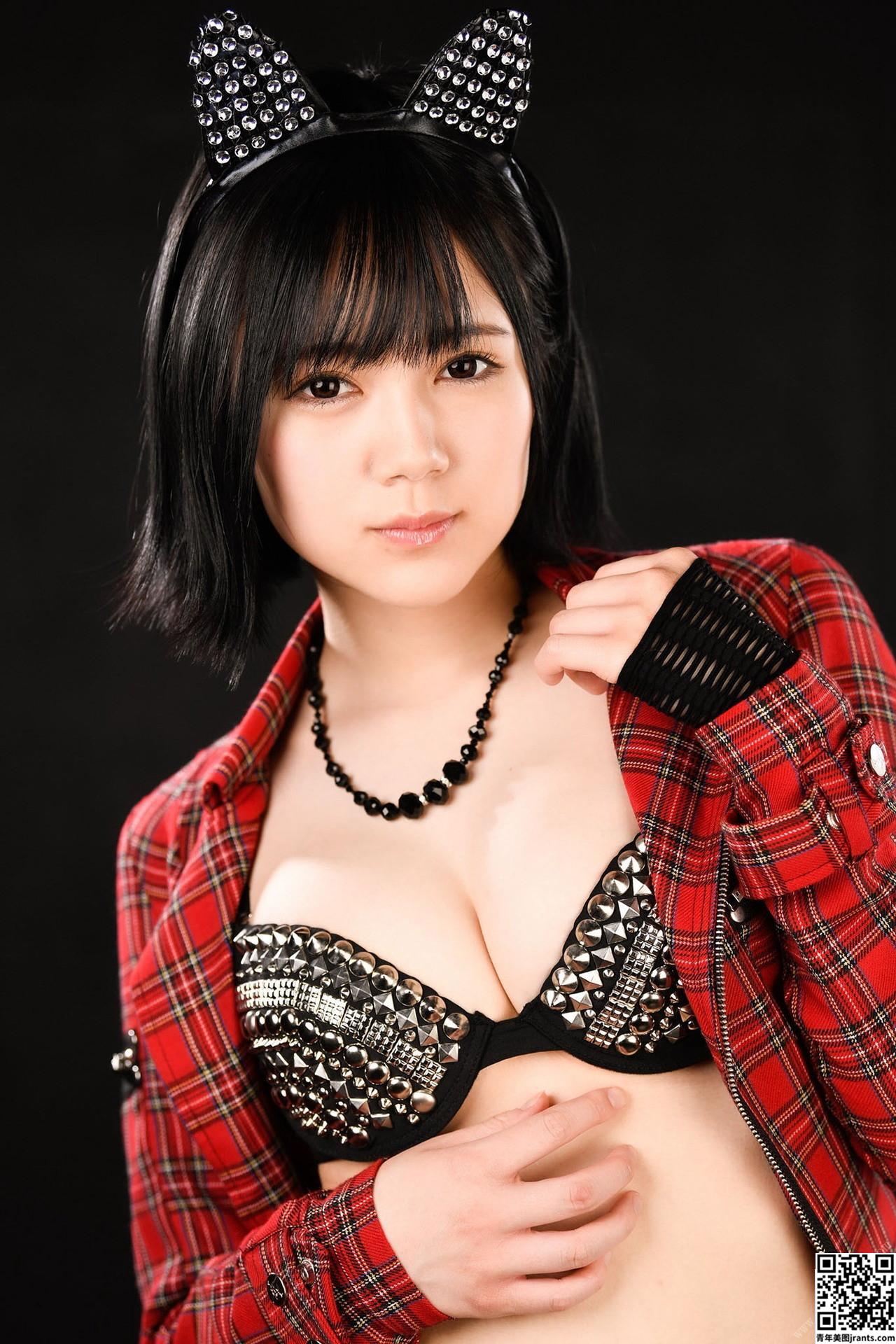 Remu Suzumori 凉森れむ – PRESTIGE POSE MESSAGE 02 (87P)