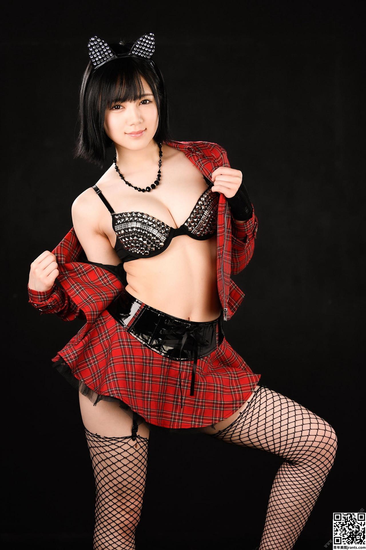 Remu Suzumori 凉森れむ – PRESTIGE POSE MESSAGE 02 (87P)