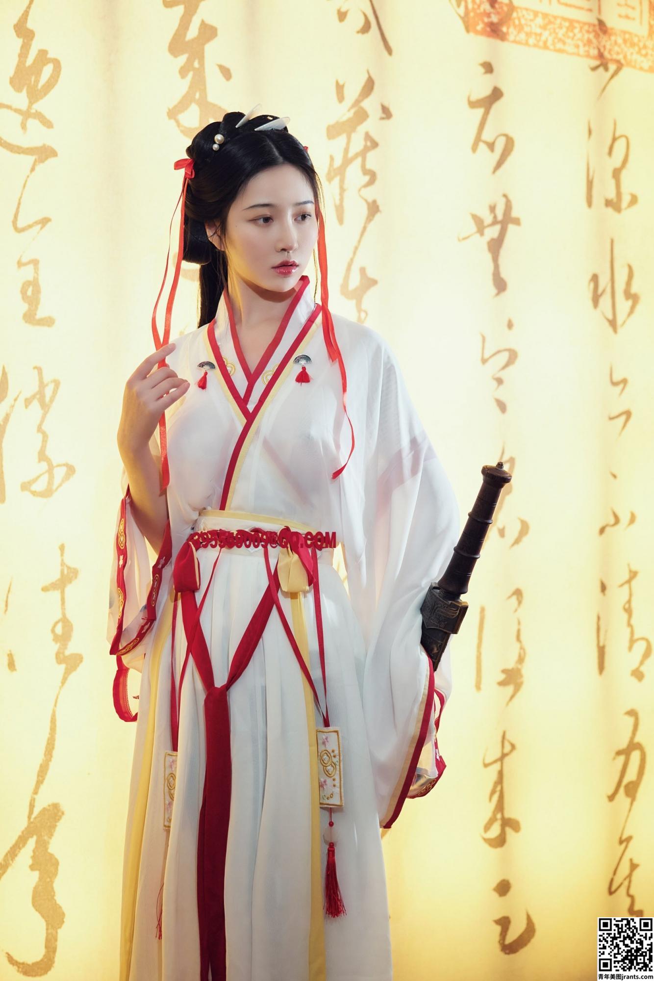 [Coser] 年年 – 如梦令 (41P)