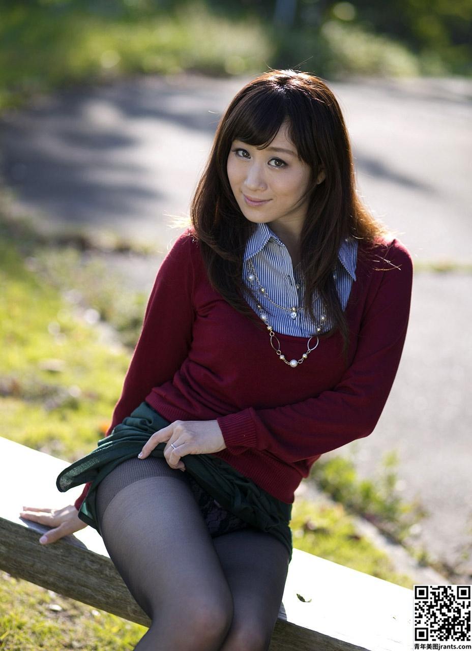 Yuu Kawakami 川上ゆう性感丝袜熟人妻 (35P)