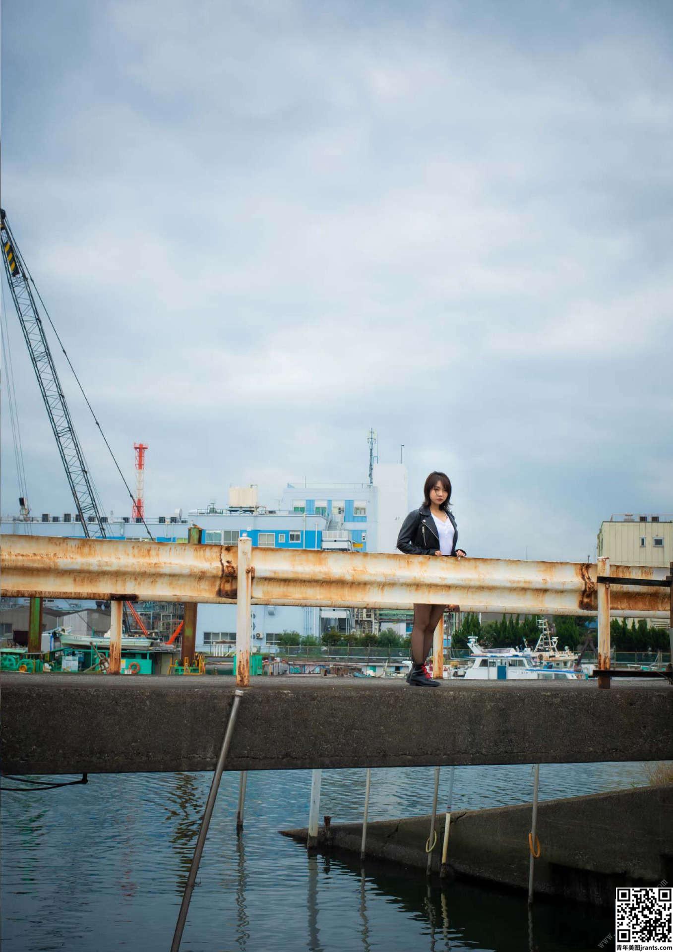 [戸田真琴] 甜心妹大晒「浑圆嫩乳」完美零瑕疵 (27P)