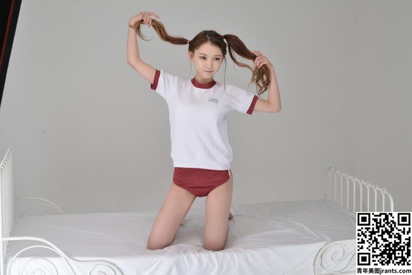 活泼可爱绑辫子的韩国运动服少女写真 (29P)